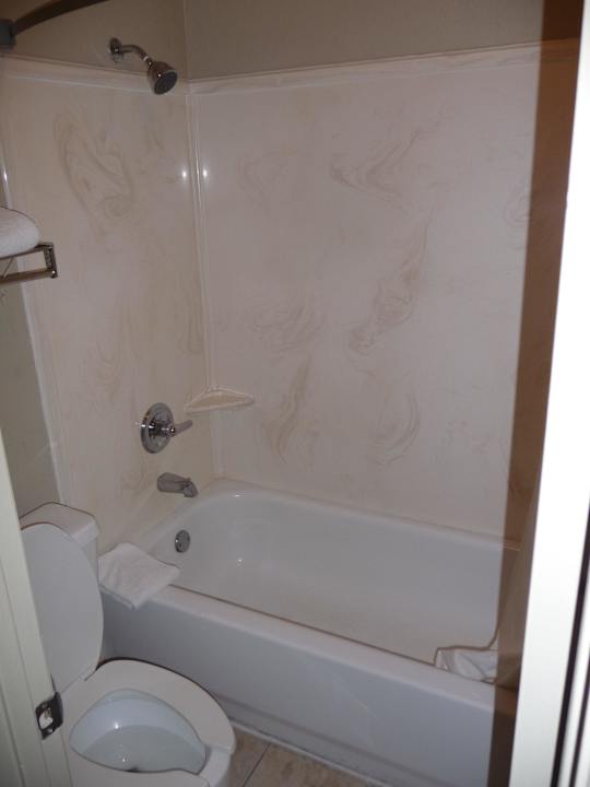 Bad Hotel Howard Johnson Express Inn Pensacola FL