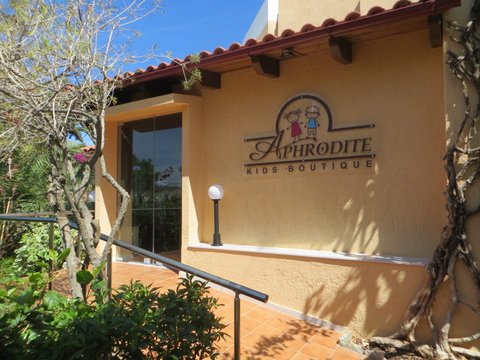 Die Kids Boutique Anissa Beach & Village