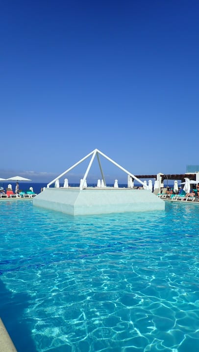 Pool Iberostar Waves Bouganville Playa