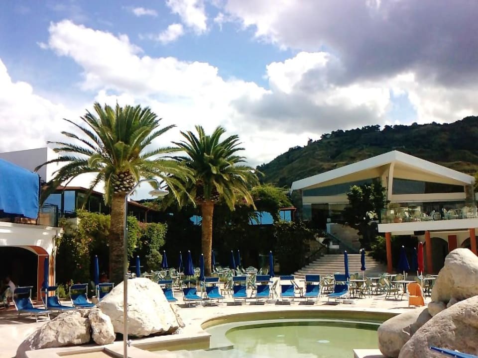 Blick auf den neu renovierten Pool Aldiana Club Rocca Nettuno Calabria