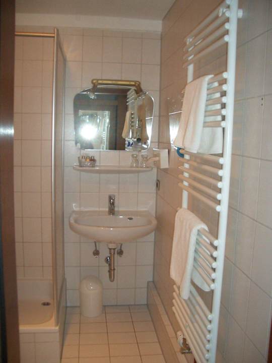 Dusche/WC Flair Hotel Vier Jahreszeiten