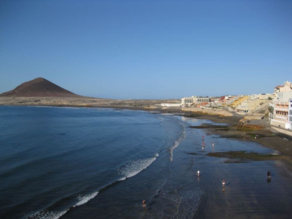 Blick vom Balkon auf Strand und Montana Roja. Hotel Medano
