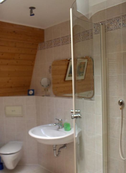 Bad zum Panoramazimmer Pension & FeWo Meinel