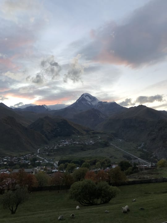 Außenansicht Hotel Kazbegi