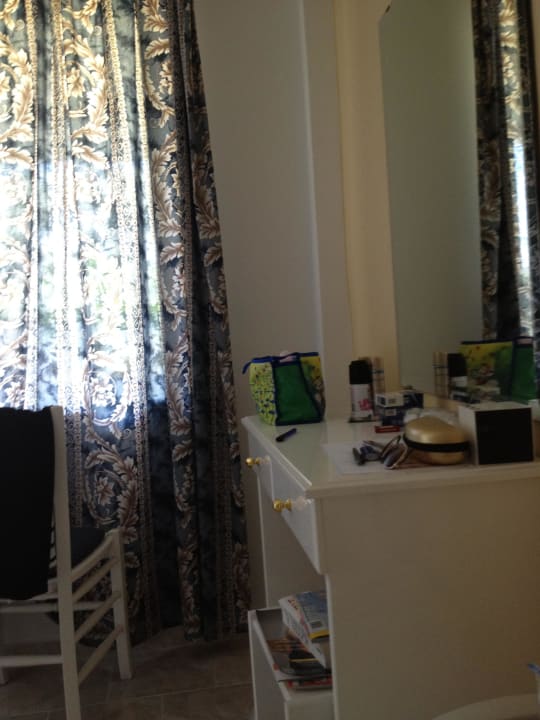 Kommode mit Spiegel Odysseus Hotel