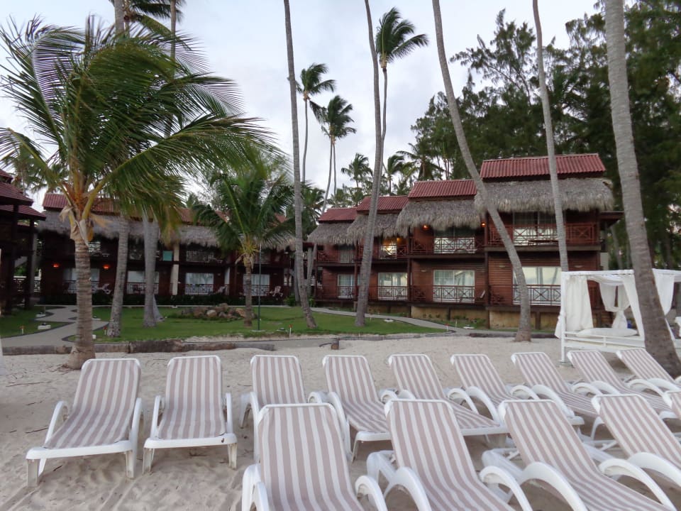 Suitebereich vom privatstrand aus gesehen Vista Sol Punta Cana