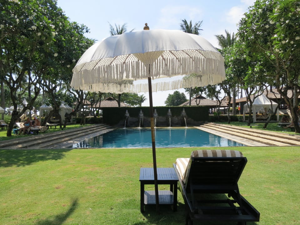 Der balinesische Pool InterContinental Bali Resort