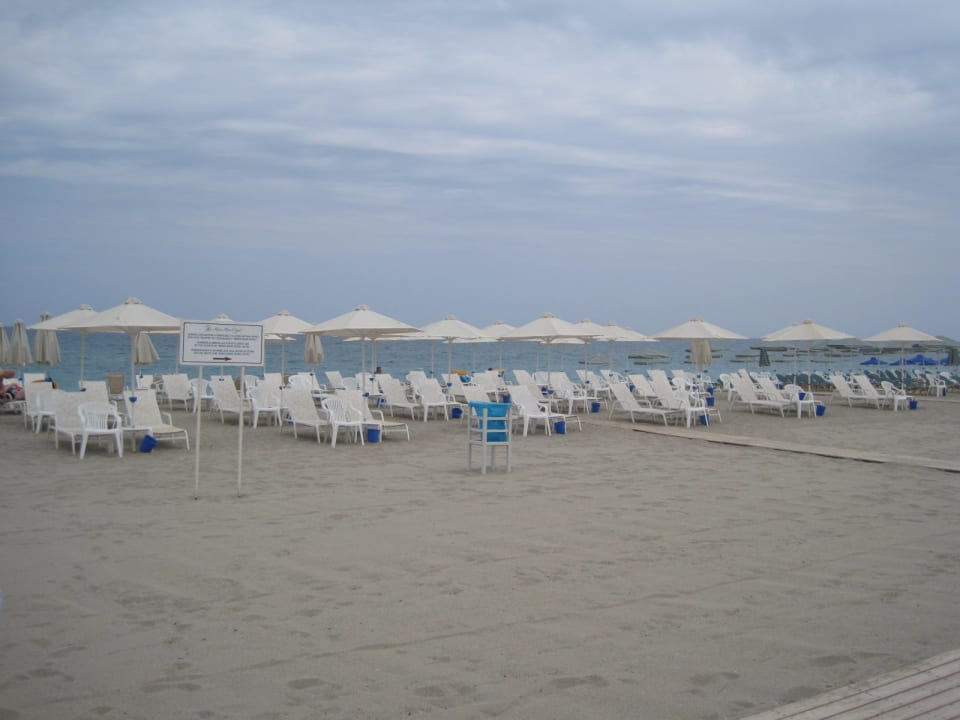 Etwas bewölkt  Minos Mare Royal