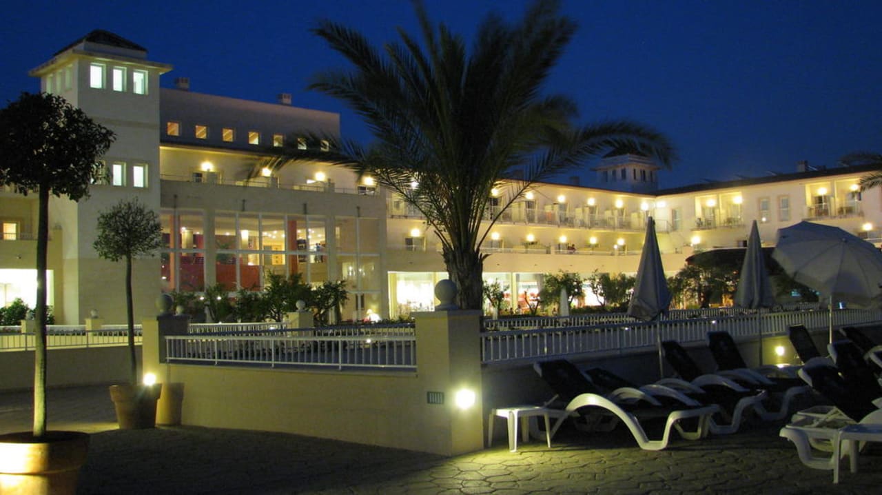 Abends am Pool Garden Playanatural - Adults only