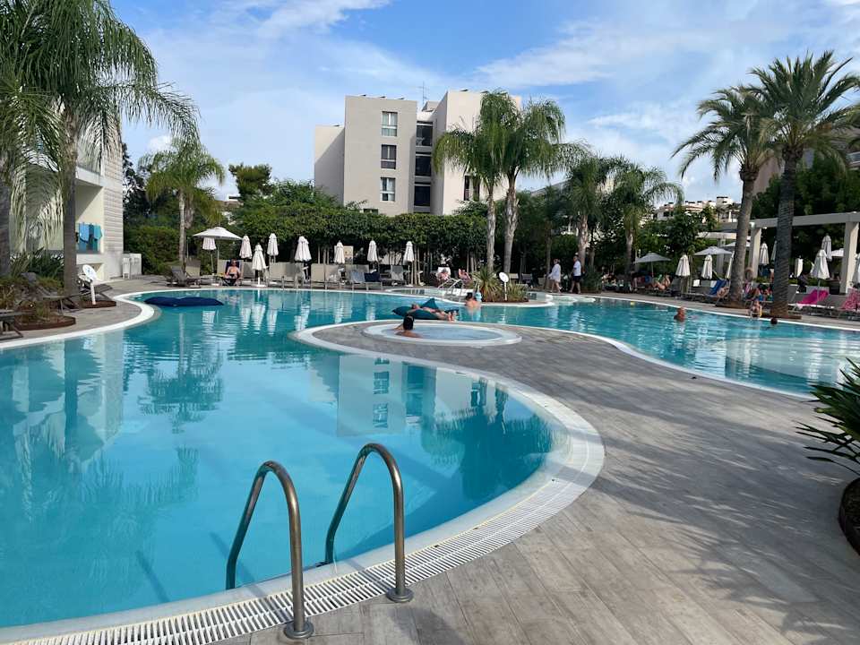 Pool BG Hotel Caballero