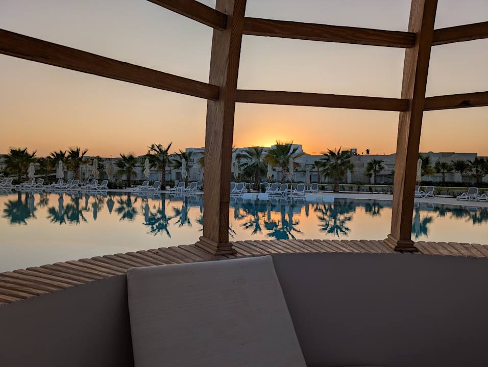 Pool Sentido Reef Oasis Suakin