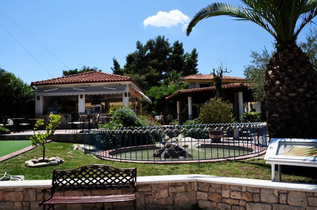 Widok z baru Hotel Chrousso Village