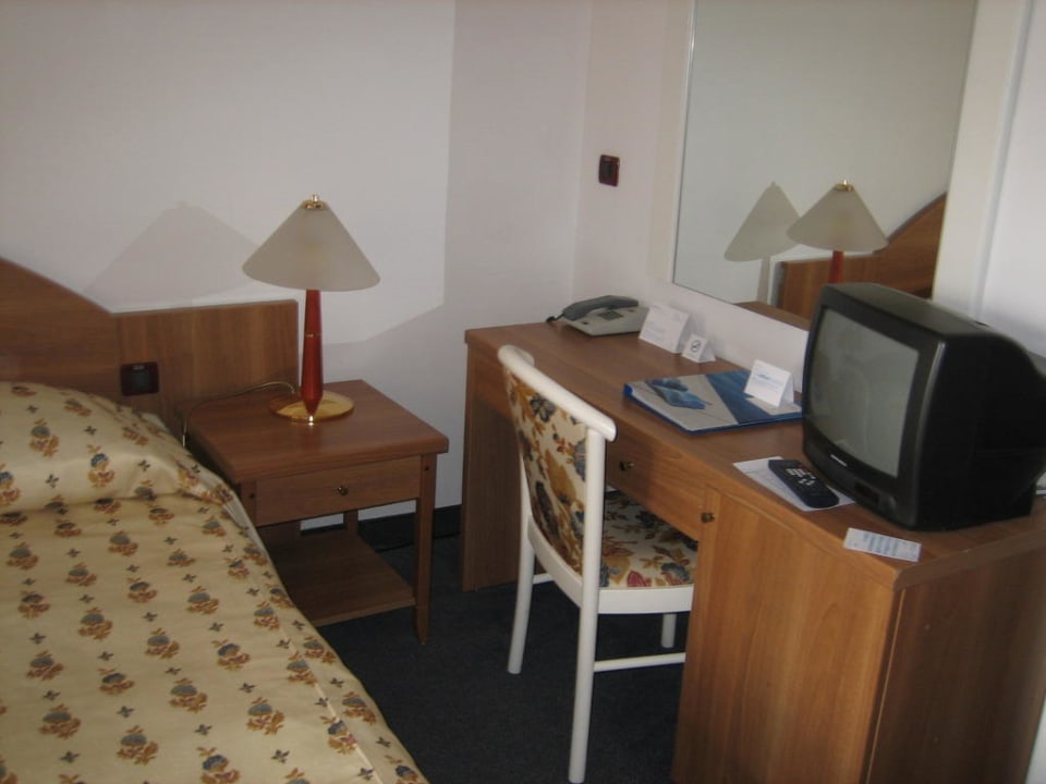 Doppelzimmer Standard mit Blick zum Pool Valamar Parentino Hotel