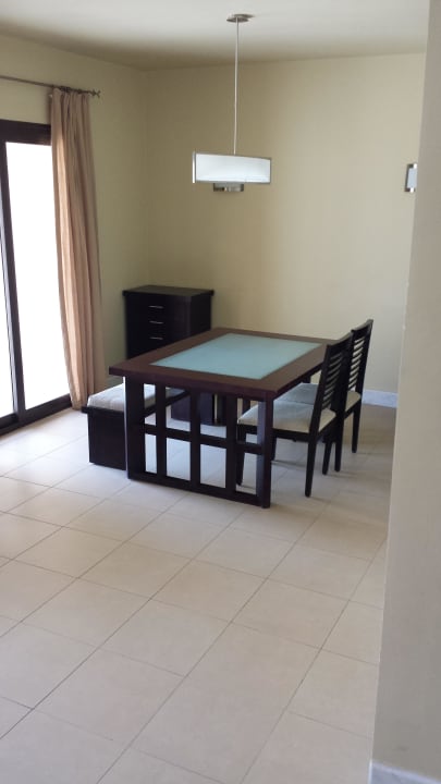 Esszimmer  The Cove Rotana Resort