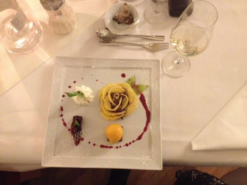 Dessert vom Küchenchef Knut J. ahead burghotel