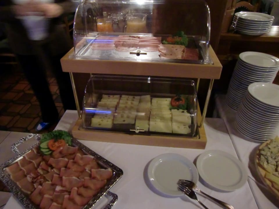 Frühstück Hotel Alphof Alpbach