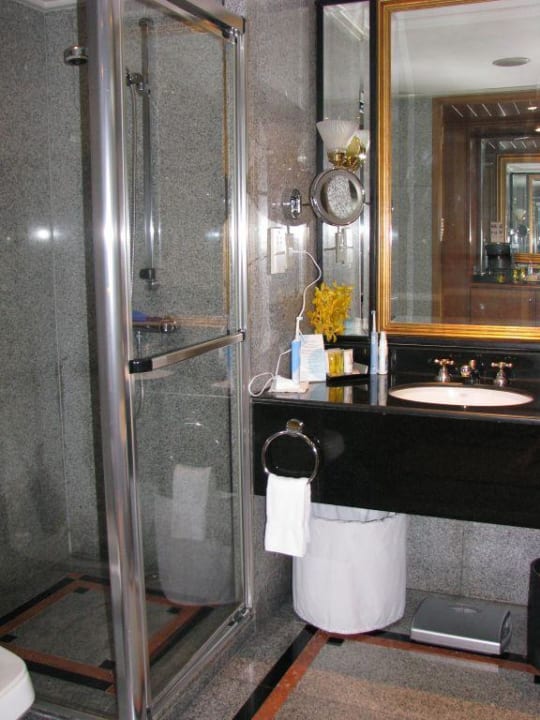 Bad  Movenpick BDMS Wellness Resort Bangkok