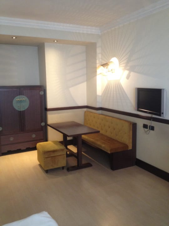 Sehr großes Zimmer NH Collection Milano Porta Nuova