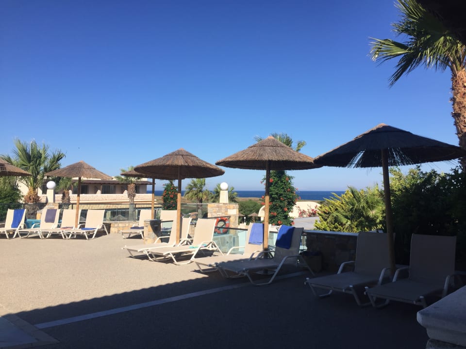 Außenansicht Hotel Kouros Palace