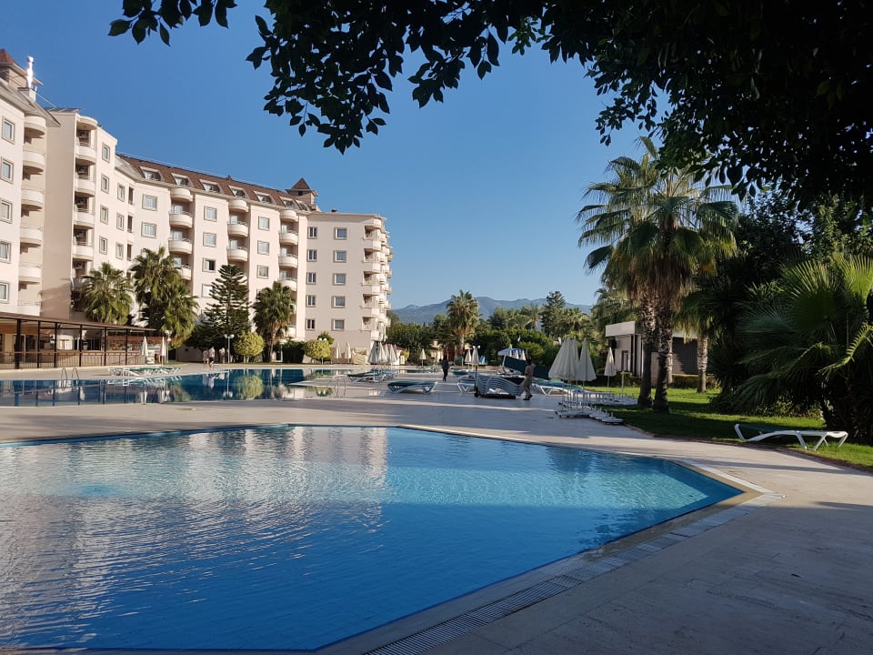 Pool Hotel Royal Garden Beach