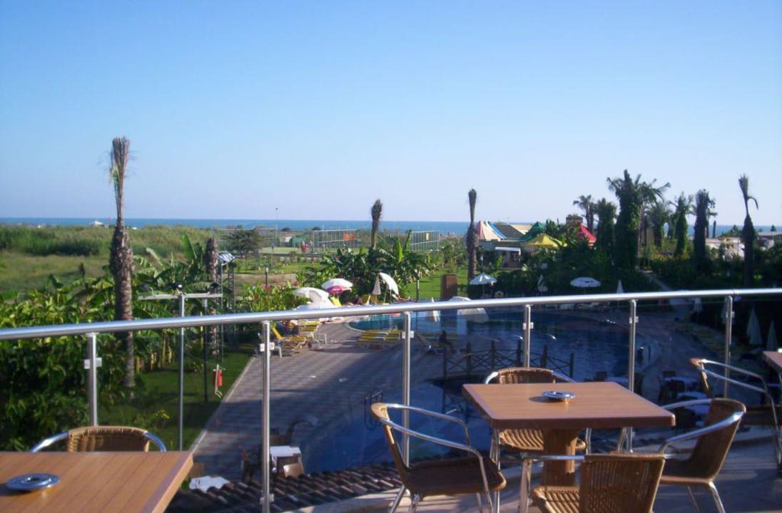 Ausblick von den Außenplätzen der Hotel-Bar Belek Beach Resort Hotel