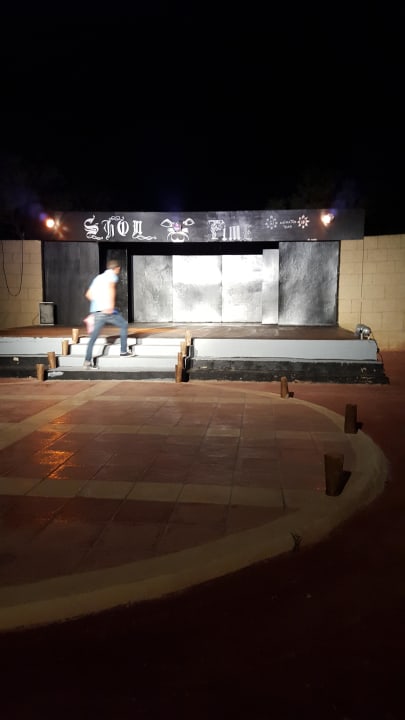 Shows am Abend Skanes Serail Aquapark