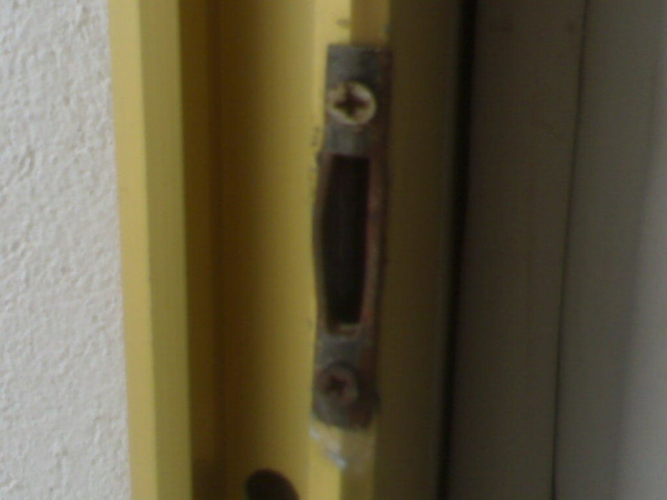 Marodes Balkontür-schloß Ruspina Beach Resort