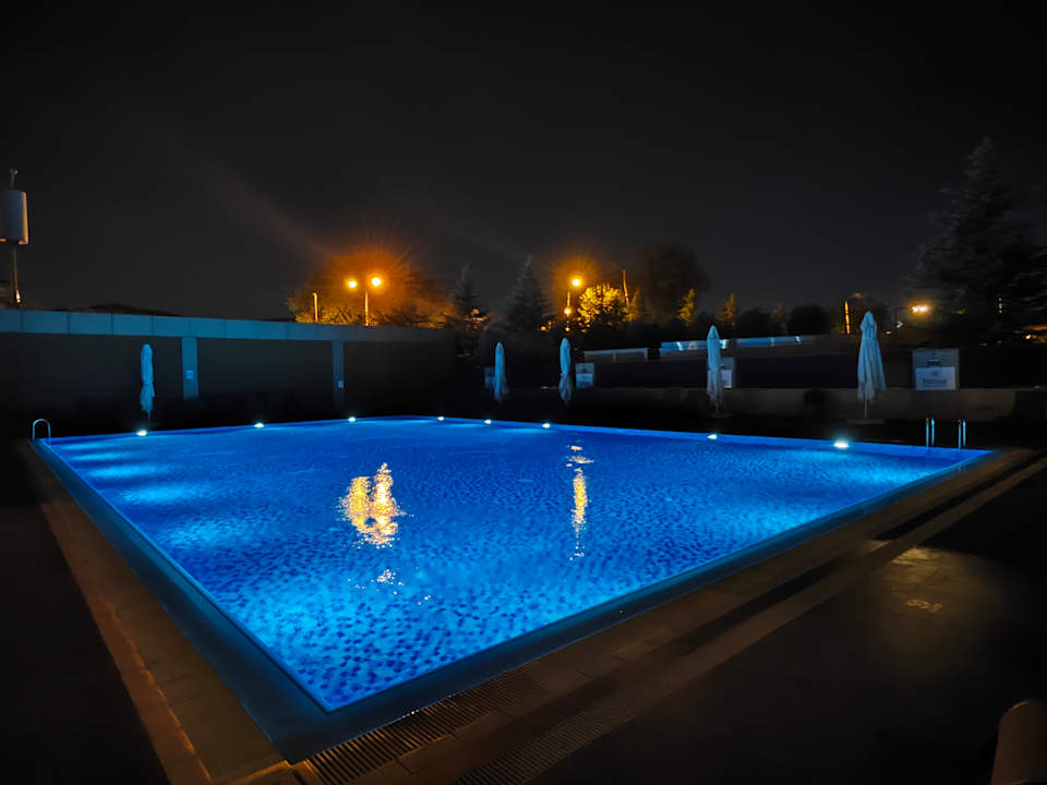 Pool Hilton Istanbul Bakirkoy