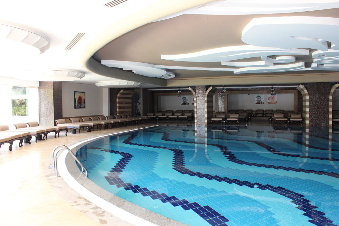 Indoor-Pool Hotel Delphin Imperial
