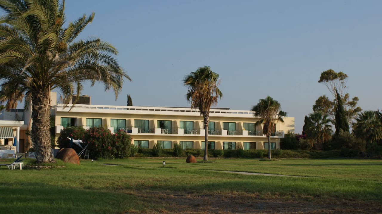Die geniale Liegewieße zwischen Strand und Hotel Hotel Natura Beach