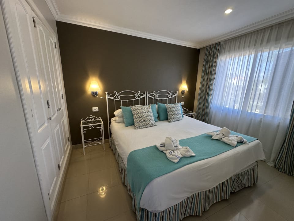 Zimmer Coral La Quinta Park Suites