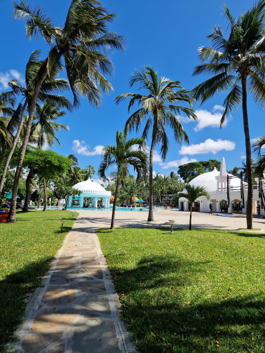 Pool Hotel Southern Palms Beach Resort