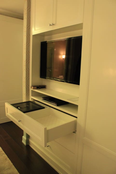 TV Schlafzimmer Oriental Residence Bangkok