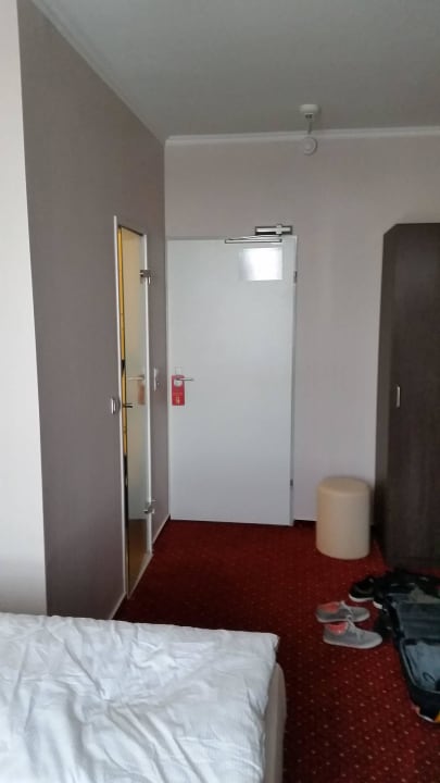 Eingang PLAZA INN Hamburg Moorfleet