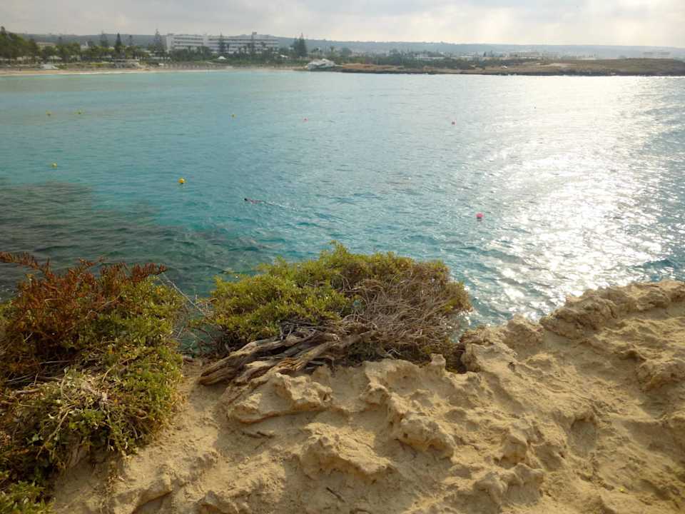 Blick von der kleinen Insel aus Hara Nissi Beach