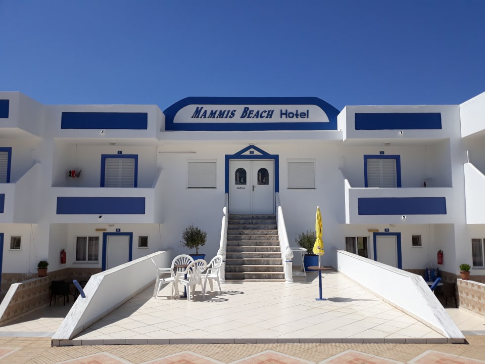 Außenansicht Mammis Beach Hotel