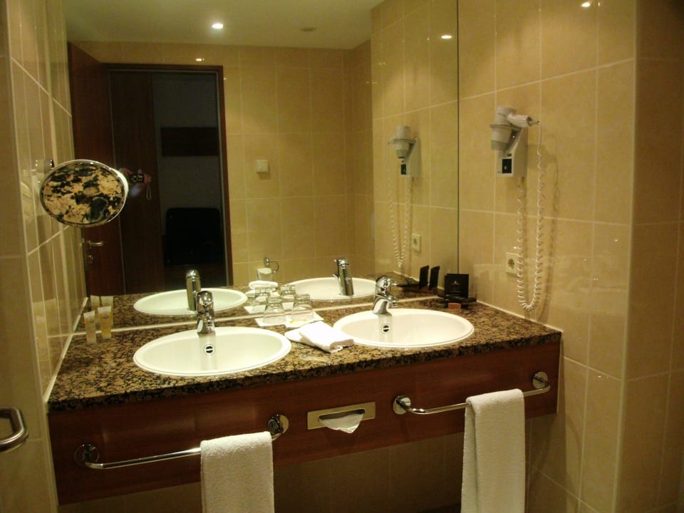 Bad Dorint Hotel am Dom Erfurt