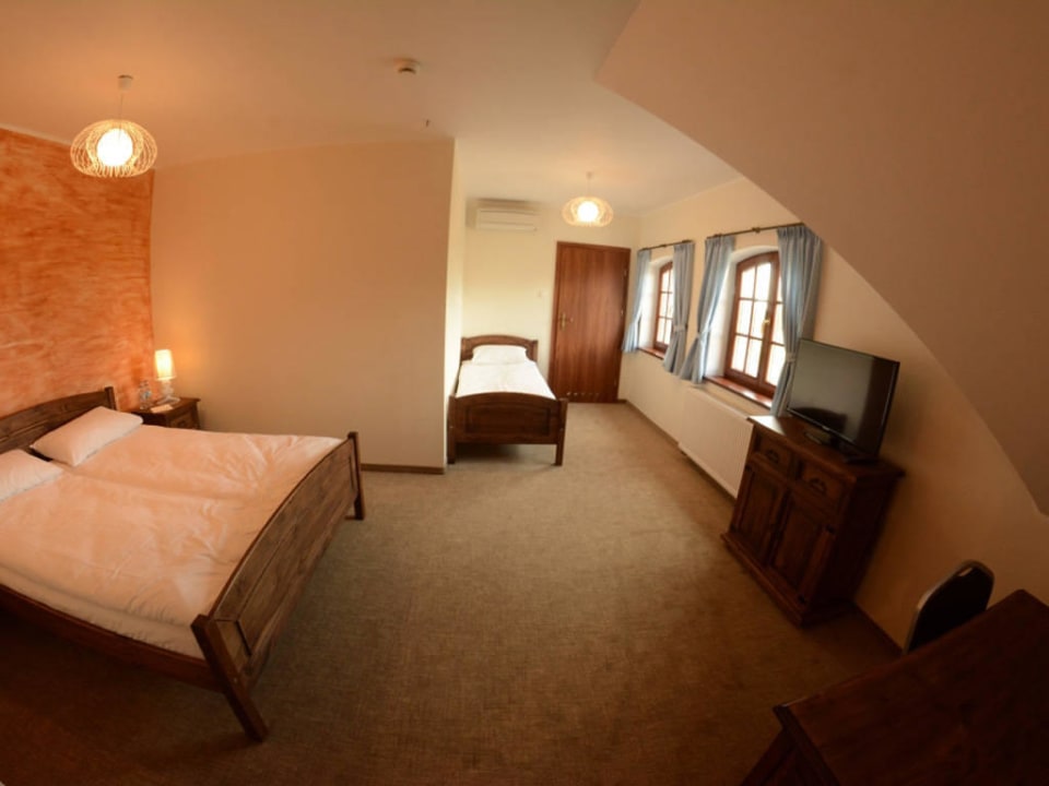 Pokój Trzyosobowy - typu comfort Kuźnia Smaków