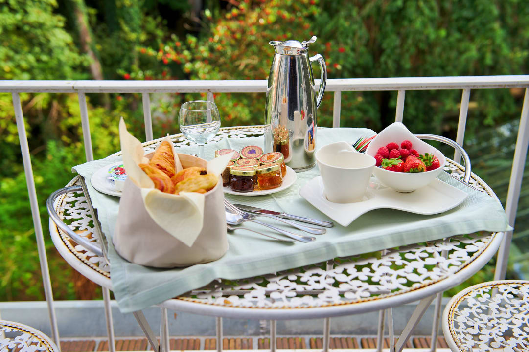 Breakfast Hotel Manos Premier