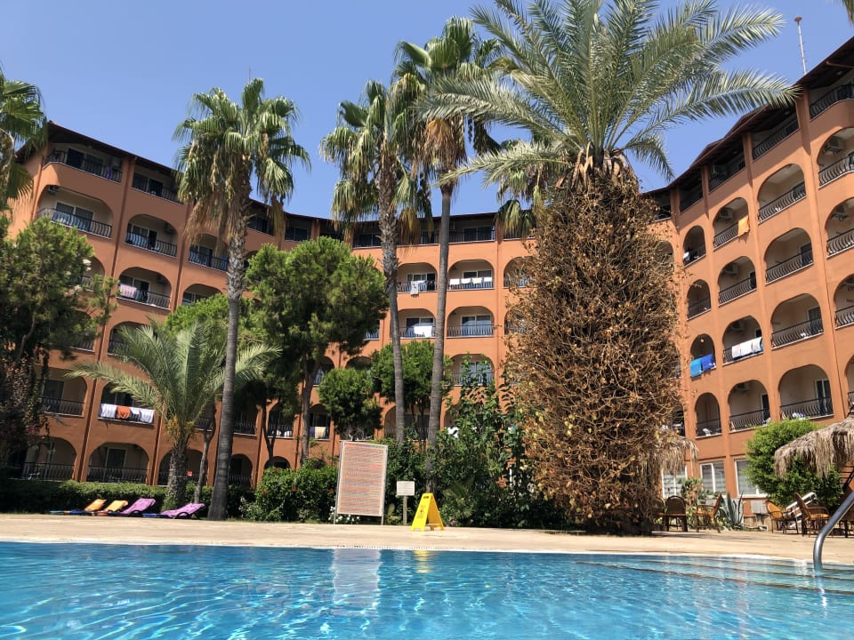 Pool Club Turtas Beach Hotel