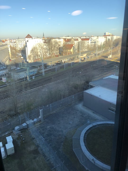 Außenansicht Holiday Inn - the niu, Hide Berlin Friedrichshain