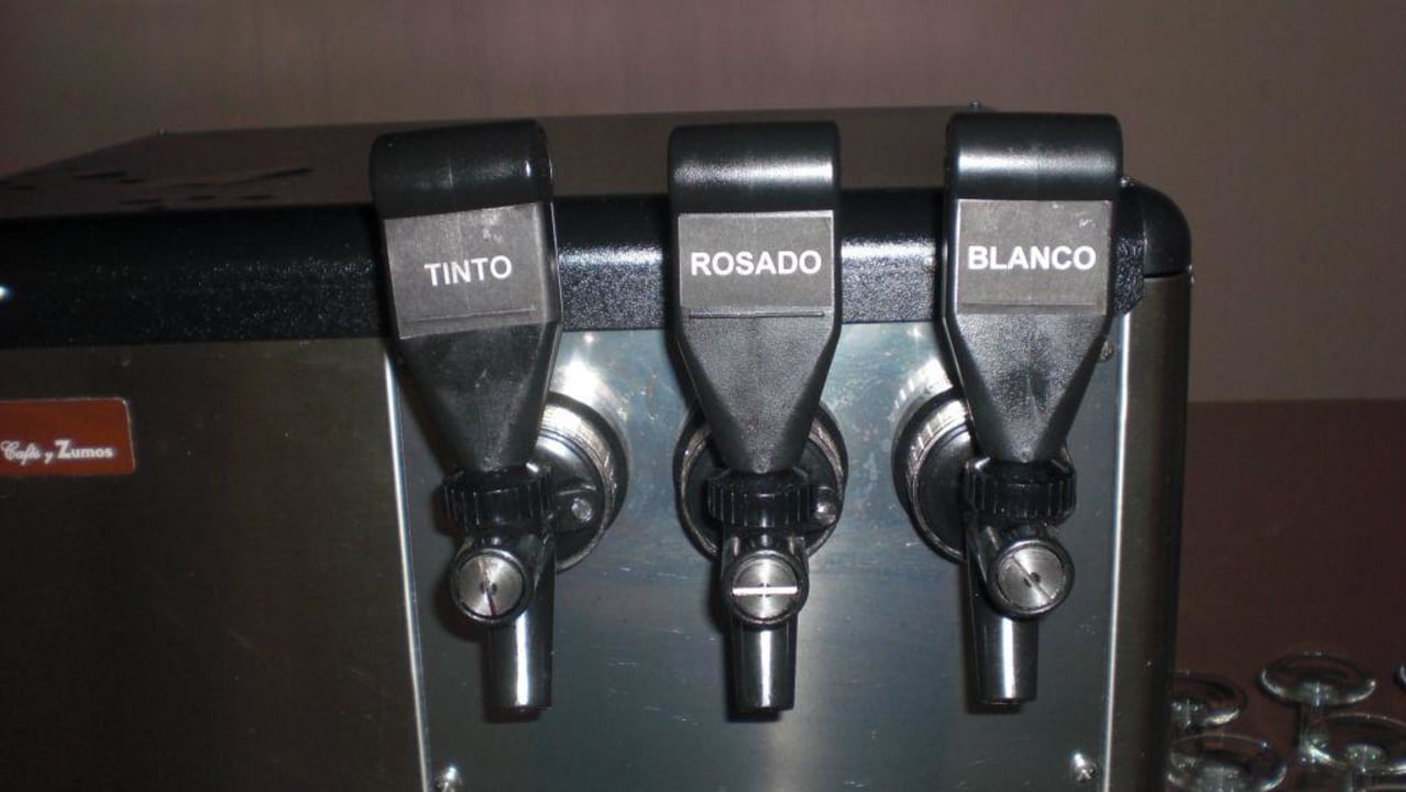 Vino de cuatro estrellas Ilunion Islantilla