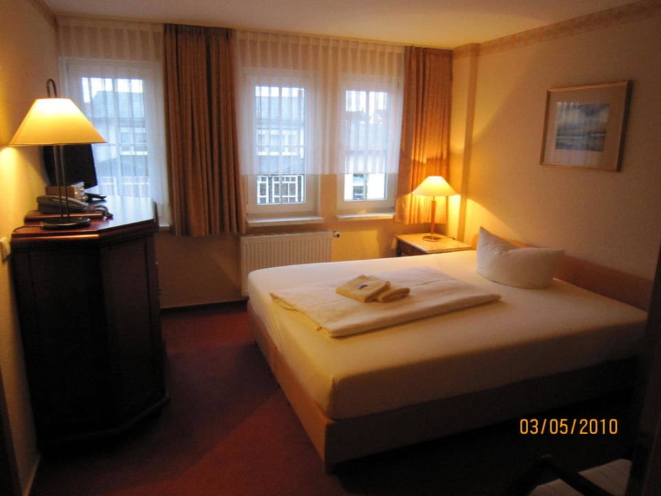 Doppelzimmer Kat.1 altGlowe Hotel Garni