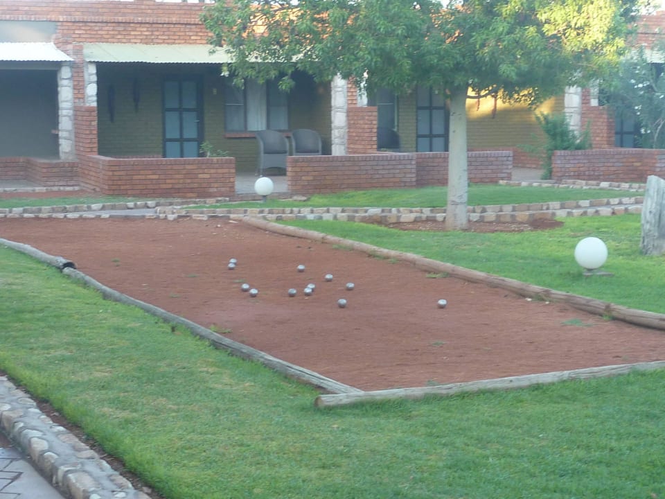 Konrad Adenauer hätte seine Freude Kalahari Anib Lodge