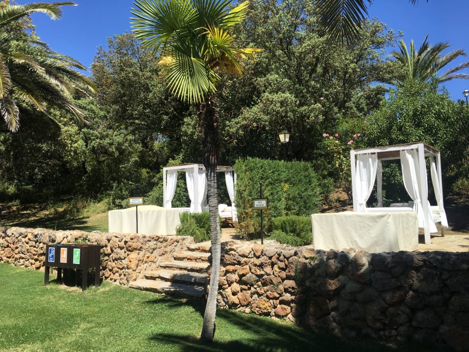 Gartenanlage La Bobadilla, a Royal Hideaway Hotel