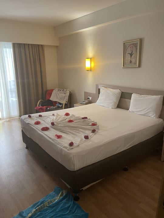 Zimmer Side Breeze Hotel