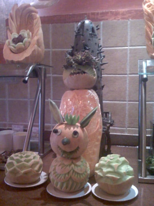 Schnitzereien Pickalbatros Alf Leila Wa Leila Resort - Neverland Hurghada