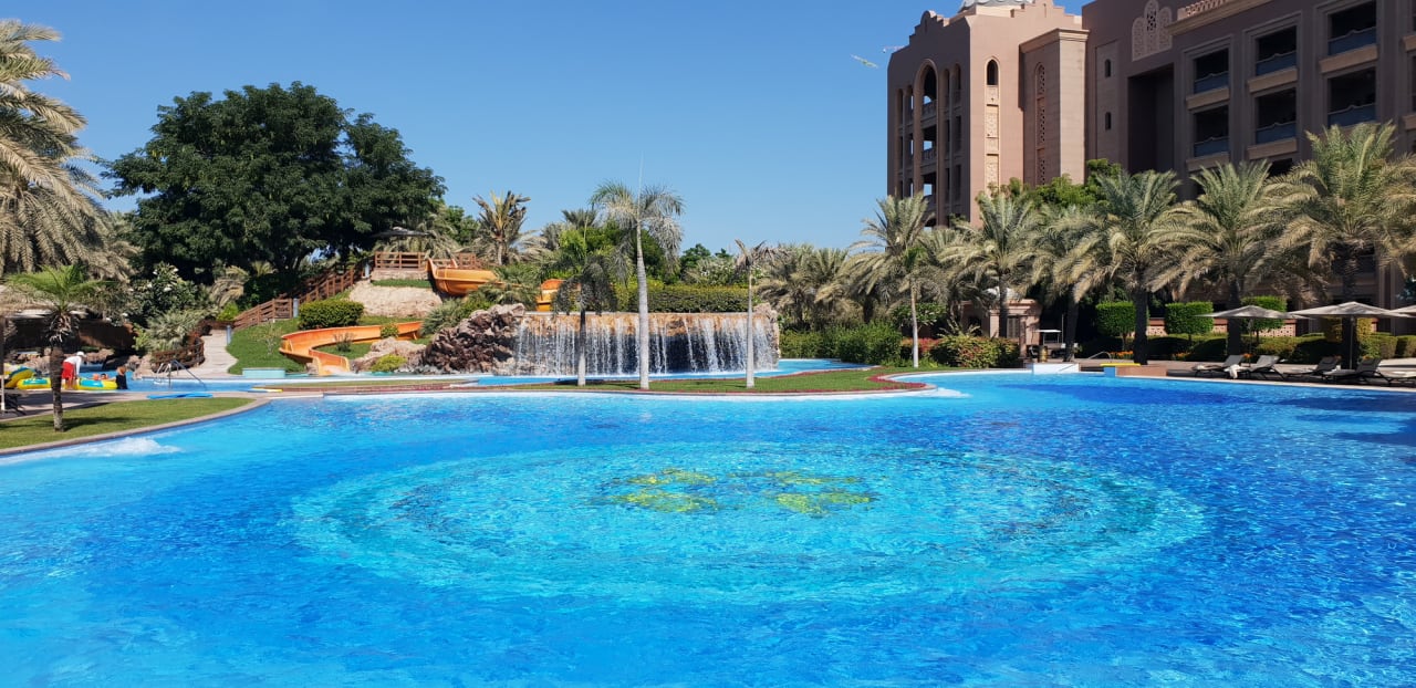 Pool Emirates Palace Mandarin Oriental