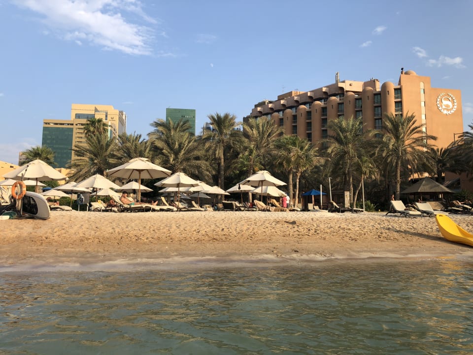 Strand Sheraton Hotel & Resort Abu Dhabi