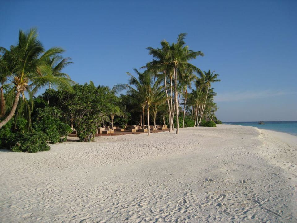 Blick auf die Waters Edge-Bar Sun Siyam Iru Fushi